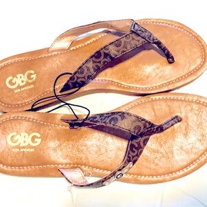 New size 11 Tan and brown GBG Los Angeles sandals for casual wear